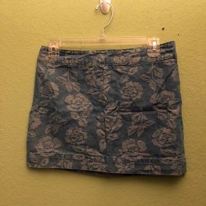 Abercrombie floral denim Skirt size 0/25